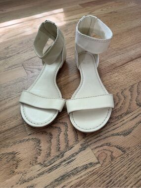 Women's Frye Cream Ankle-Strap Sandals